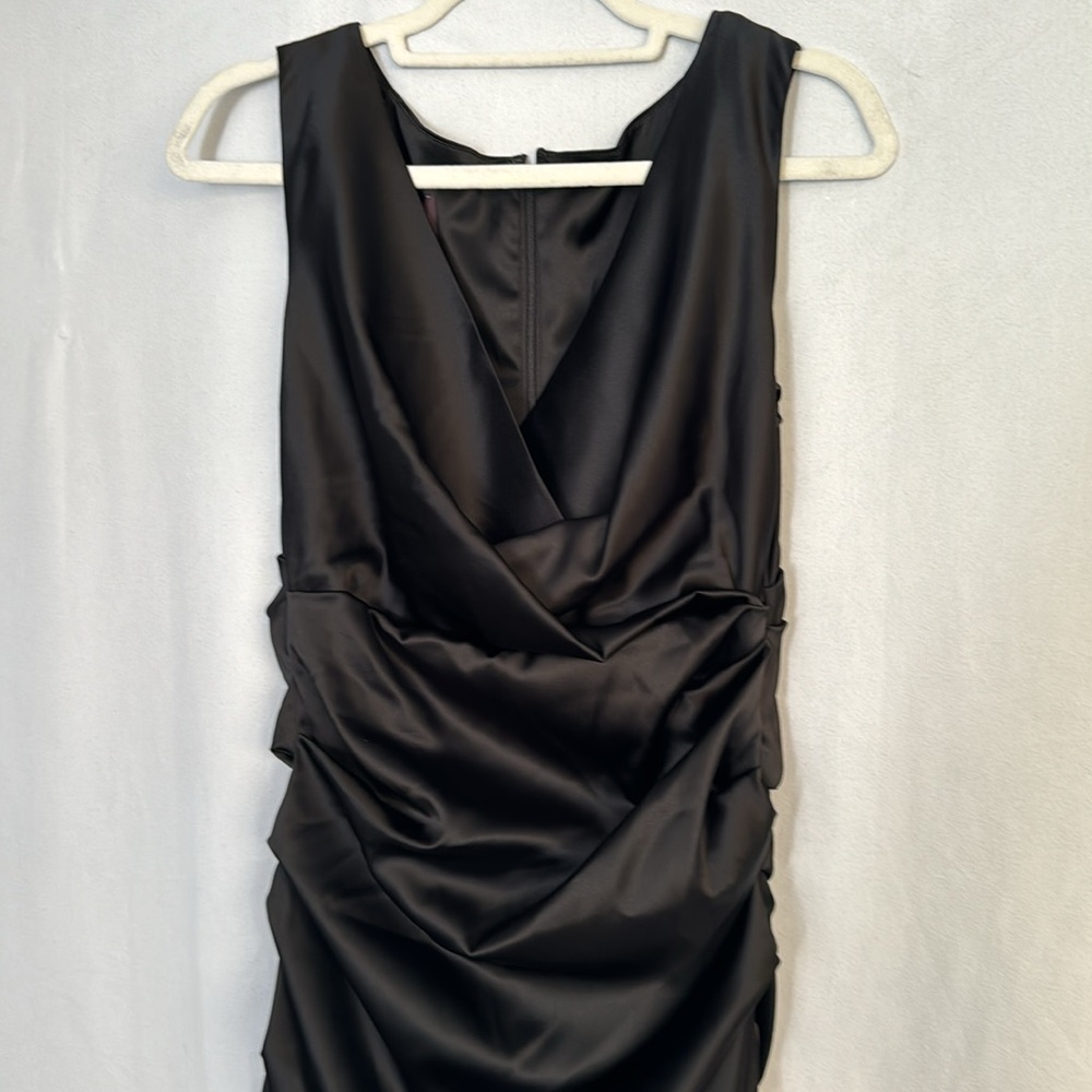 TALBOT RUNHOF Sleeveles Gown in Black